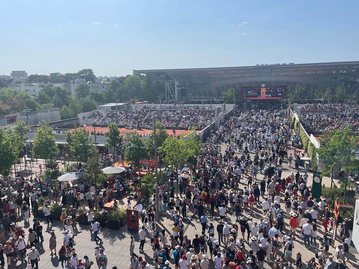 Roland Garos (2).jpg