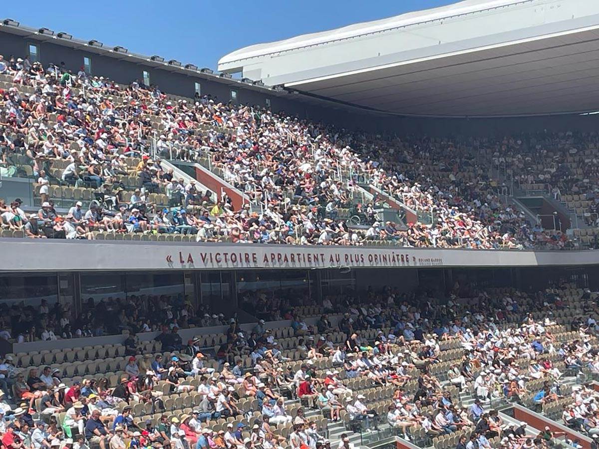 Roland Garos (1).jpg