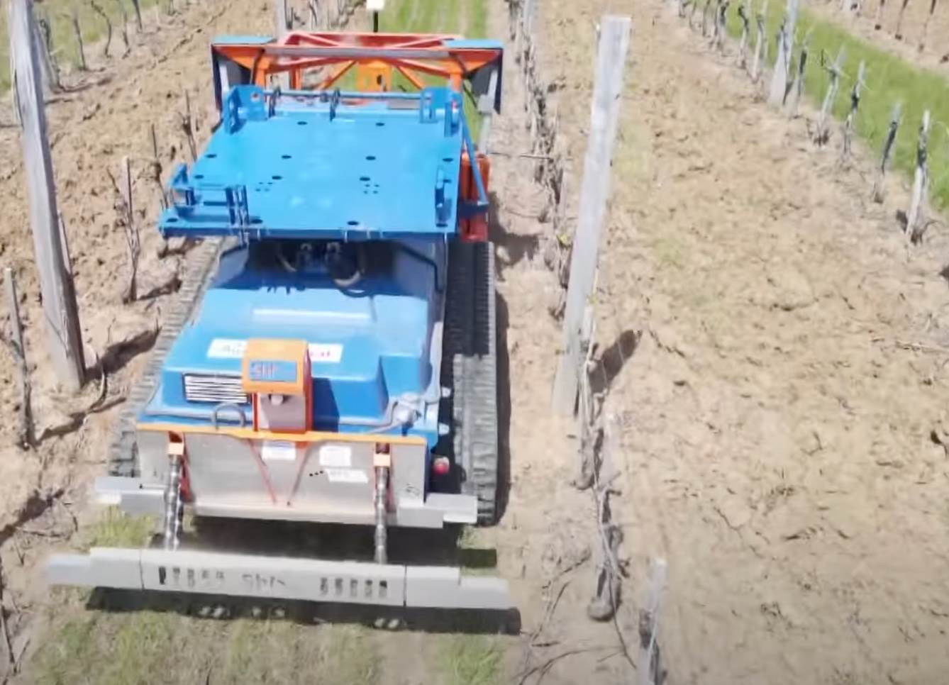 Poljoprivredni robot 2.jpeg