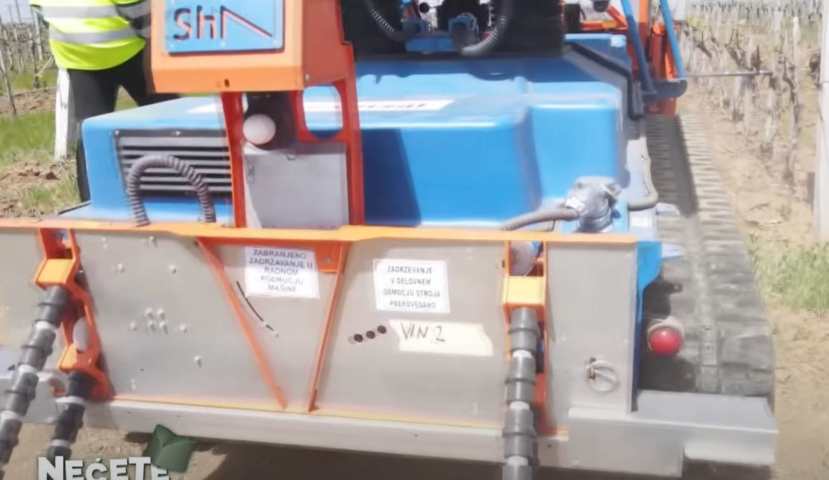 Poljoprivredni robot 6.jpeg