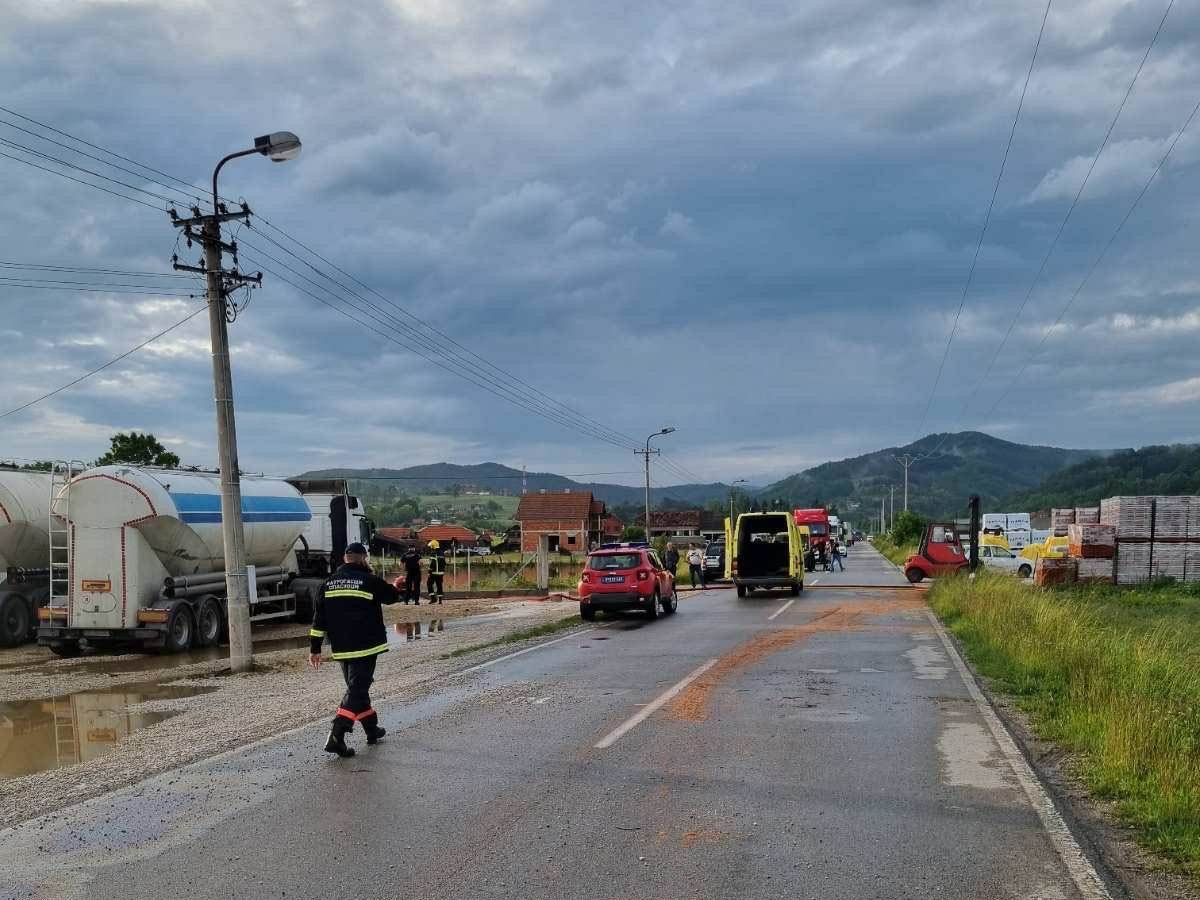 Katastrofa u Kosjeriću, poplavljeno preko 20 kuća  (3).jpg