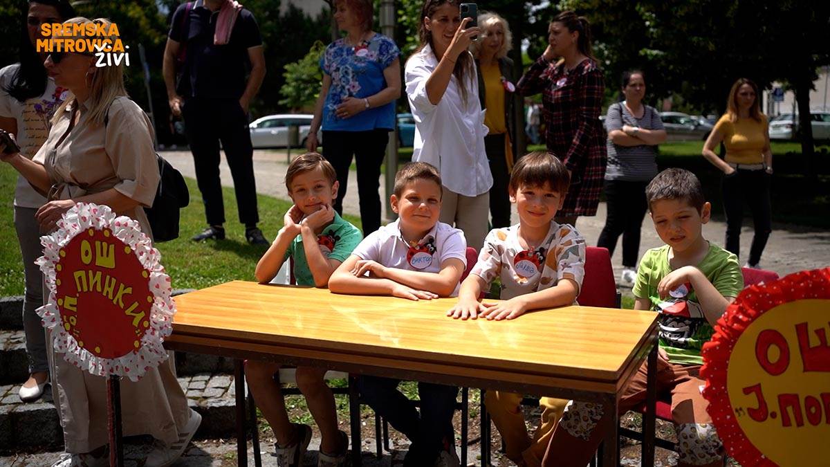 - 16x9.00_00_05_10.Still036.jpg