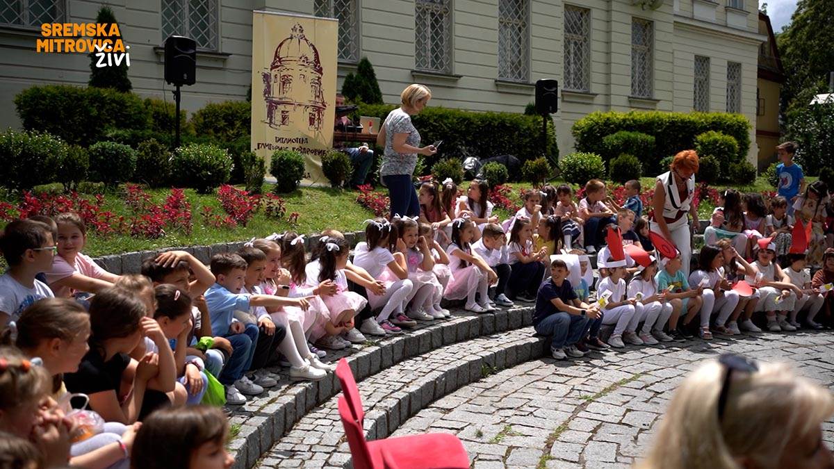 - 16x9.00_00_02_09.Still034.jpg