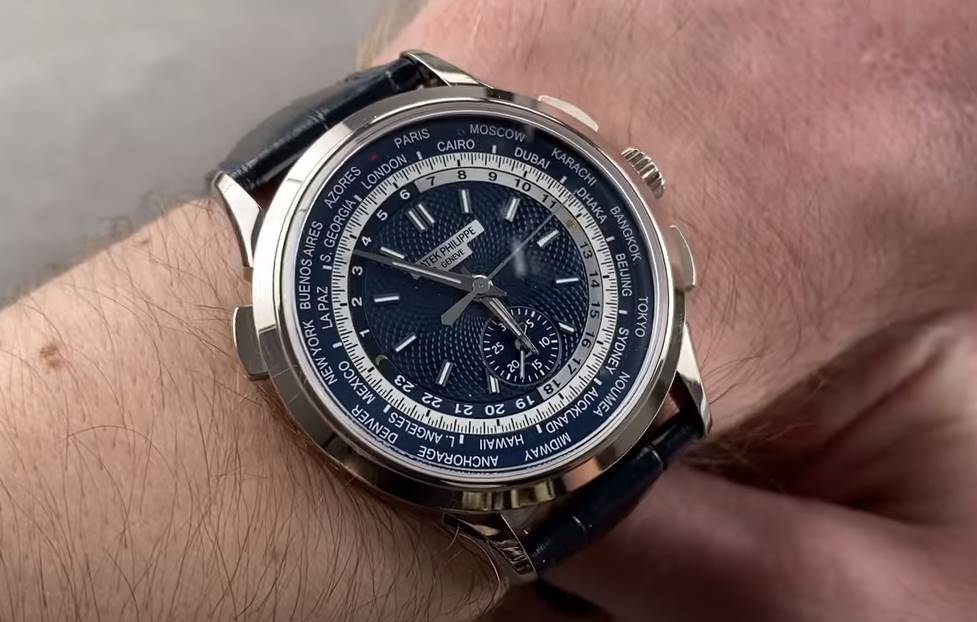 Patek Philippe 5930G-010 (6).png