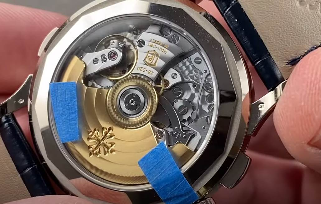 Patek Philippe 5930G-010 (8).png