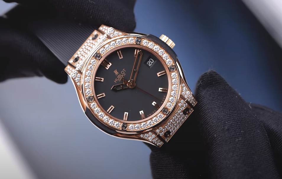 Hublot Classic Fusion King Gold (2).png