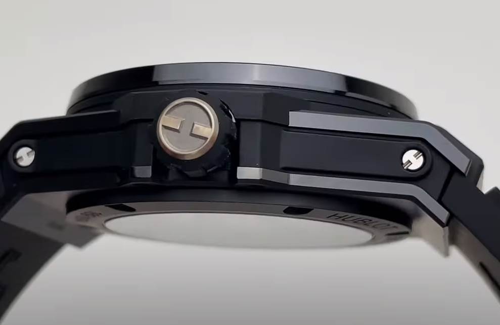 Hublot Big Bang MECA-10 Ceramic Black Magic (4).png