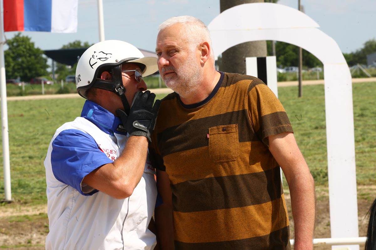 Ćerka Nikole Jokića Ognjena Jokić na hipodromu u Somboru