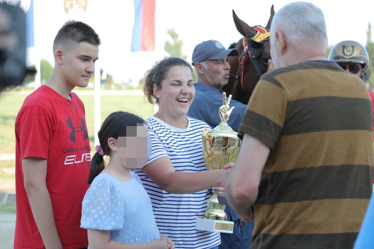 WhatsApp Image 2023-06-18 at 18.43.53 (1).jpg