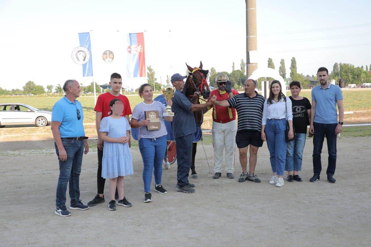 WhatsApp Image 2023-06-18 at 18.43.53.jpg