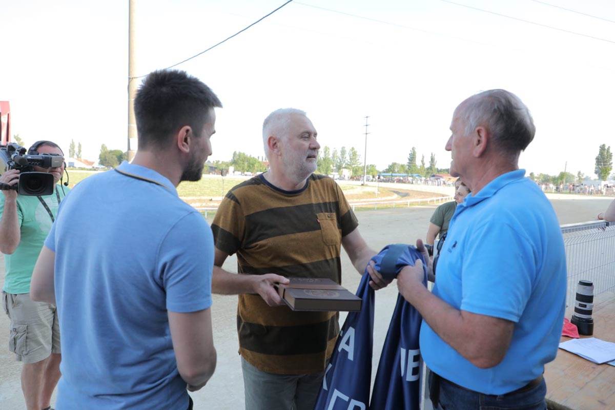 WhatsApp Image 2023-06-18 at 18.43.55 (1).jpg