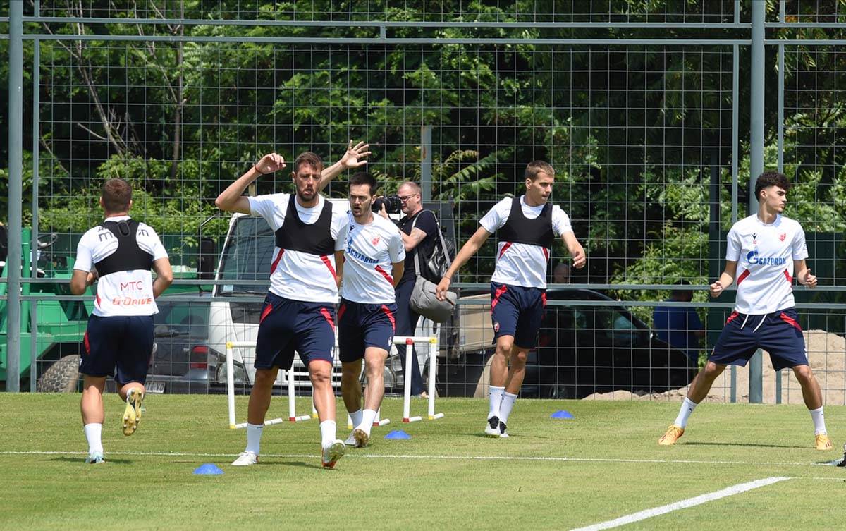 Trening Crvena Zvezda (10).jpg
