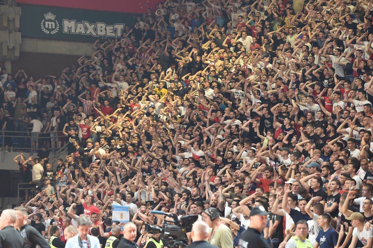 Dejan Davidovac gleda Zvezda Partizan