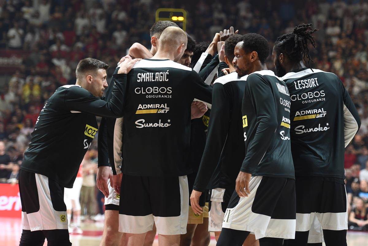 Dejan Davidovac gleda Zvezda Partizan