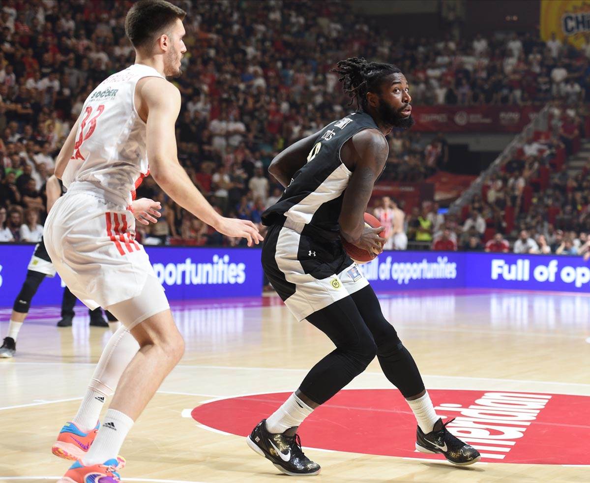 Dejan Davidovac gleda Zvezda Partizan