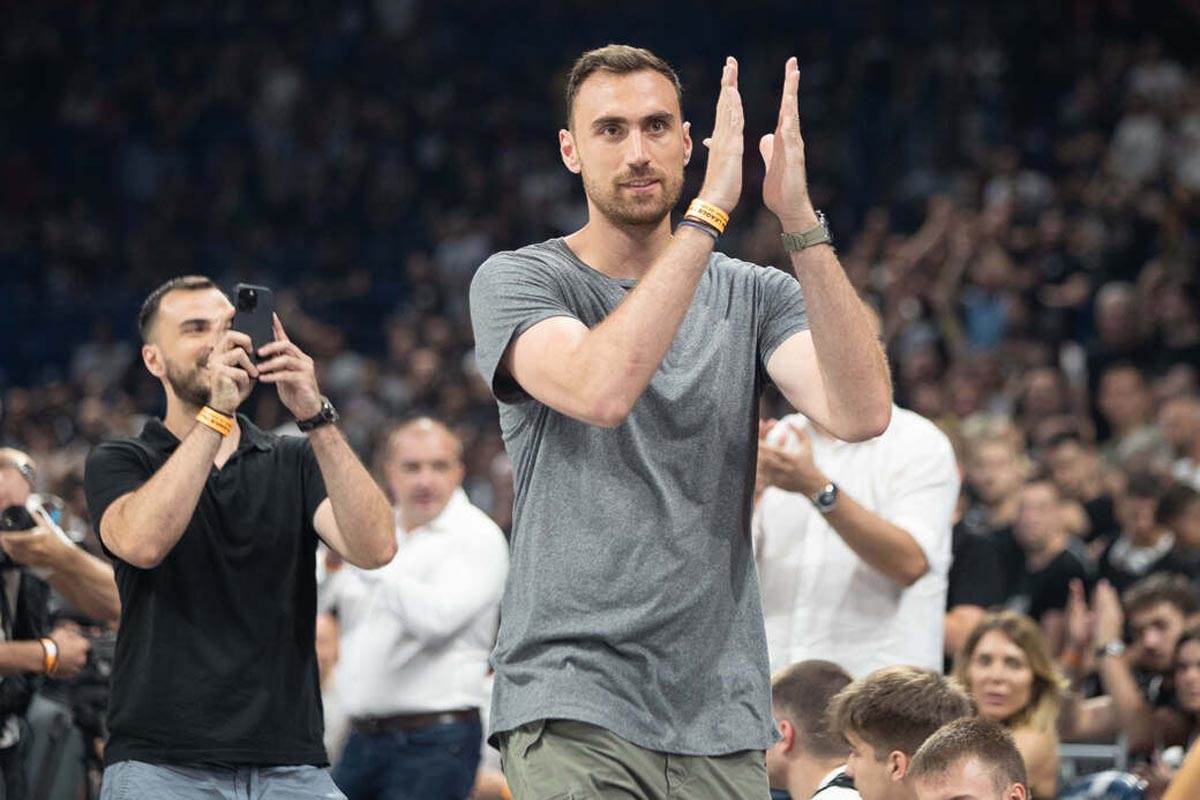 Partizan Zvezda ko gleda finale ABA lige poznati fotografije