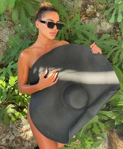 Marina Visković sređuje usne