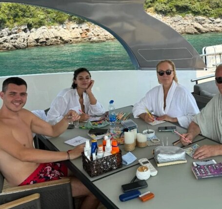 Viktor Živojinović raskinuo sa devojkom