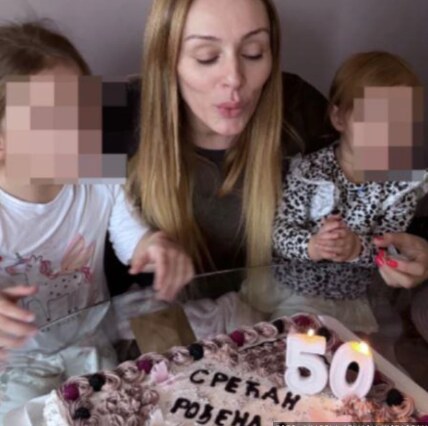 Anabela Atijas sa unukama