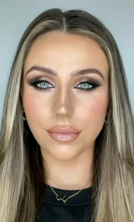 Obrnuto konturisanje nova je tehnika na TikToku koju devojke obožavaju.