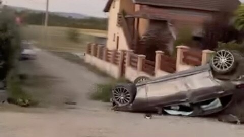 Prevrnuo se auto u Čačku