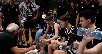 Željko Obradović drži tajm-aut