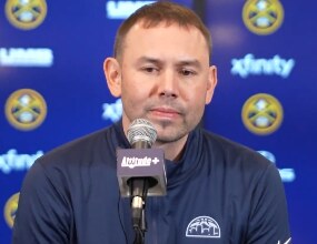 Dejvid Adelman na konferenciji