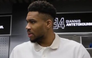 Janis Adetokumbo daje izjavu