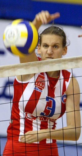 Počelo prvenstvo odbojkašica, pobeda Zvezde