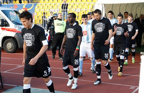 Jug se veselio, Sever pretio