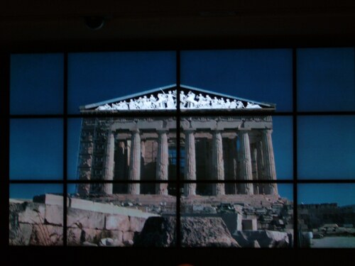 MONDO među grčkim bogovima