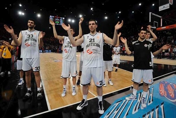 Tako blizu, a tako daleko...