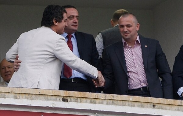 Fudbalski "rat" na terenu i tribinama