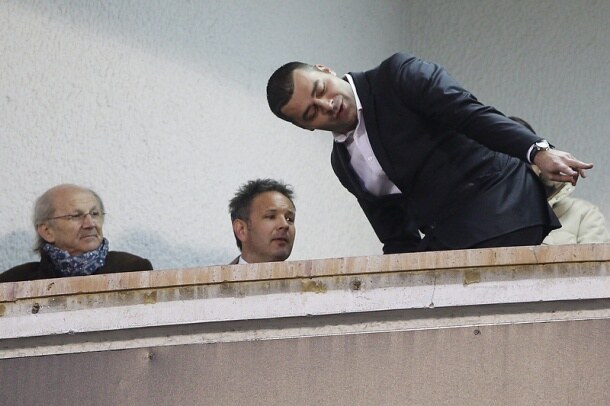 "Večiti" se zagrlili