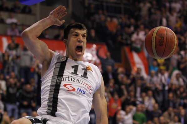 Partizan zakucao Zvezdu!