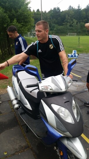 Ognjen Ožegović Tarot intervju za MONDO