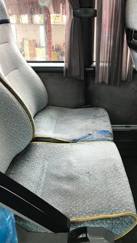 Autobus Beograd - Novi Sad - prljav i raspada se