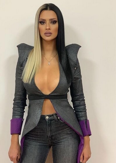 lena colak dekolte grudi instagram foto
