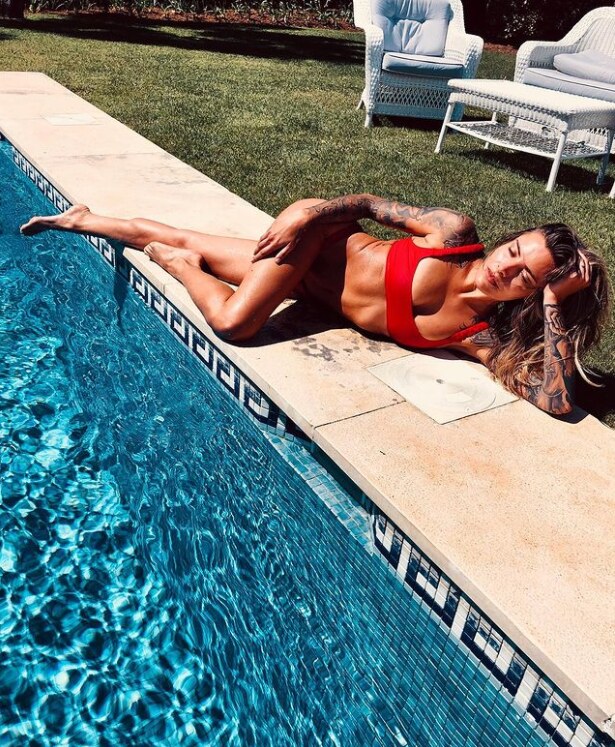 loris karijus nova devojka