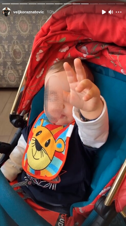 veljko raznatovoc sin zeljko pokazao tri prsta instagram foto