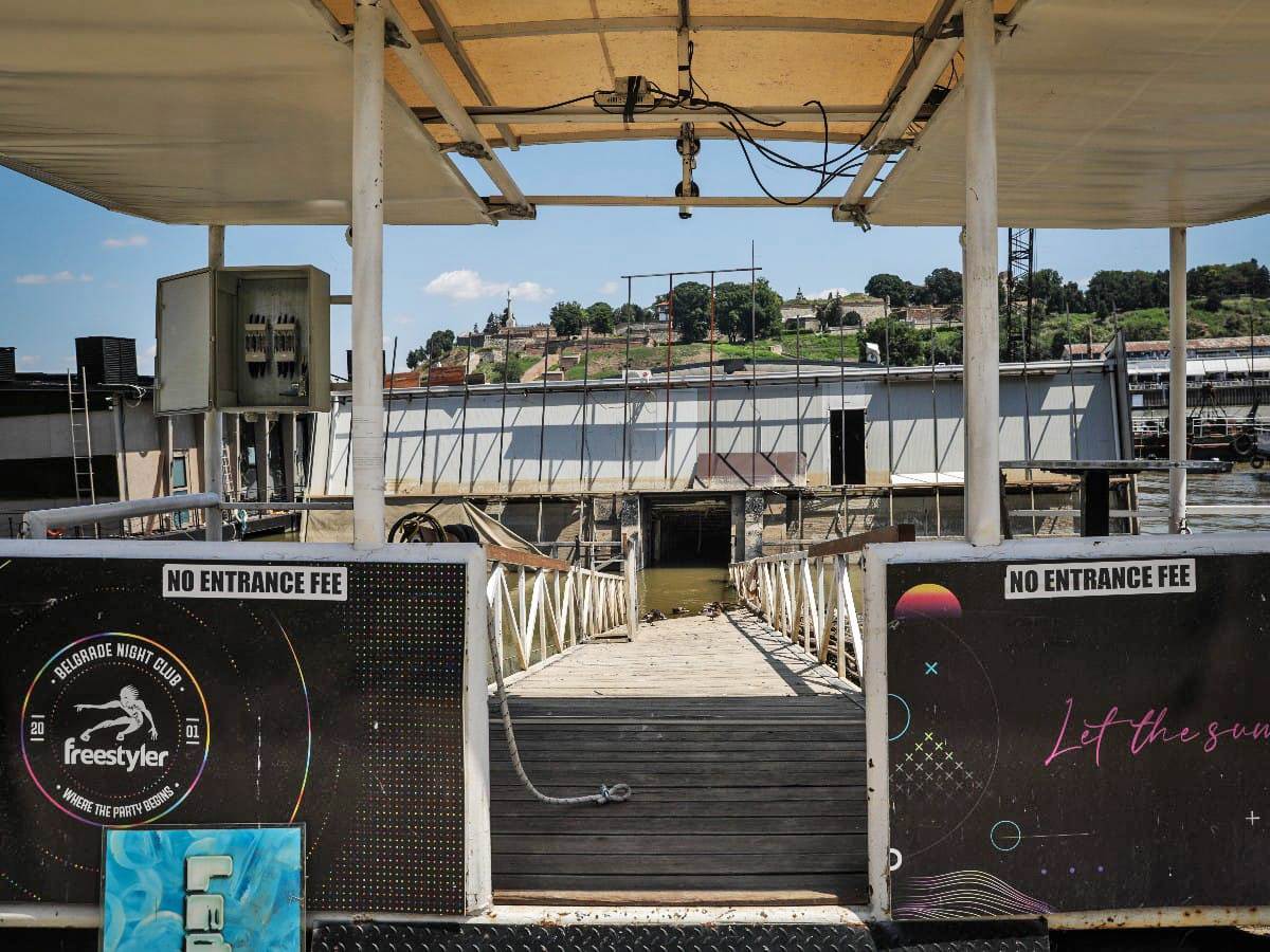 Fristajler vadjenje sa dna reke (11).jpg