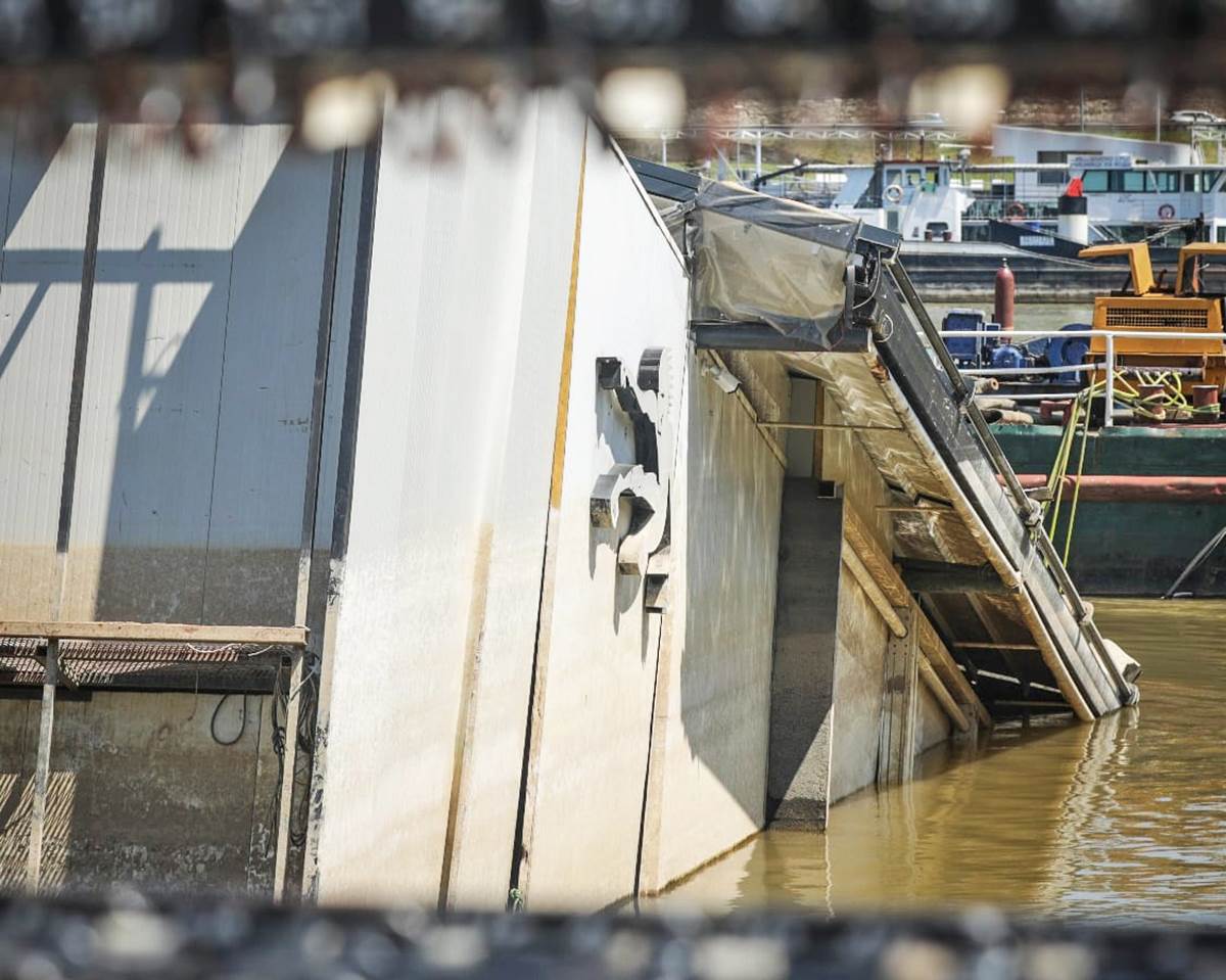 Fristajler vadjenje sa dna reke (7).jpg