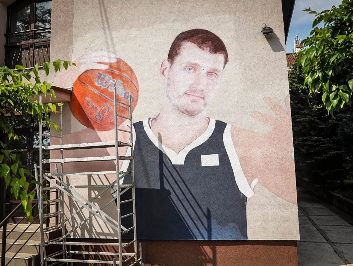 Mural Jokic Djokovic (1).jpg