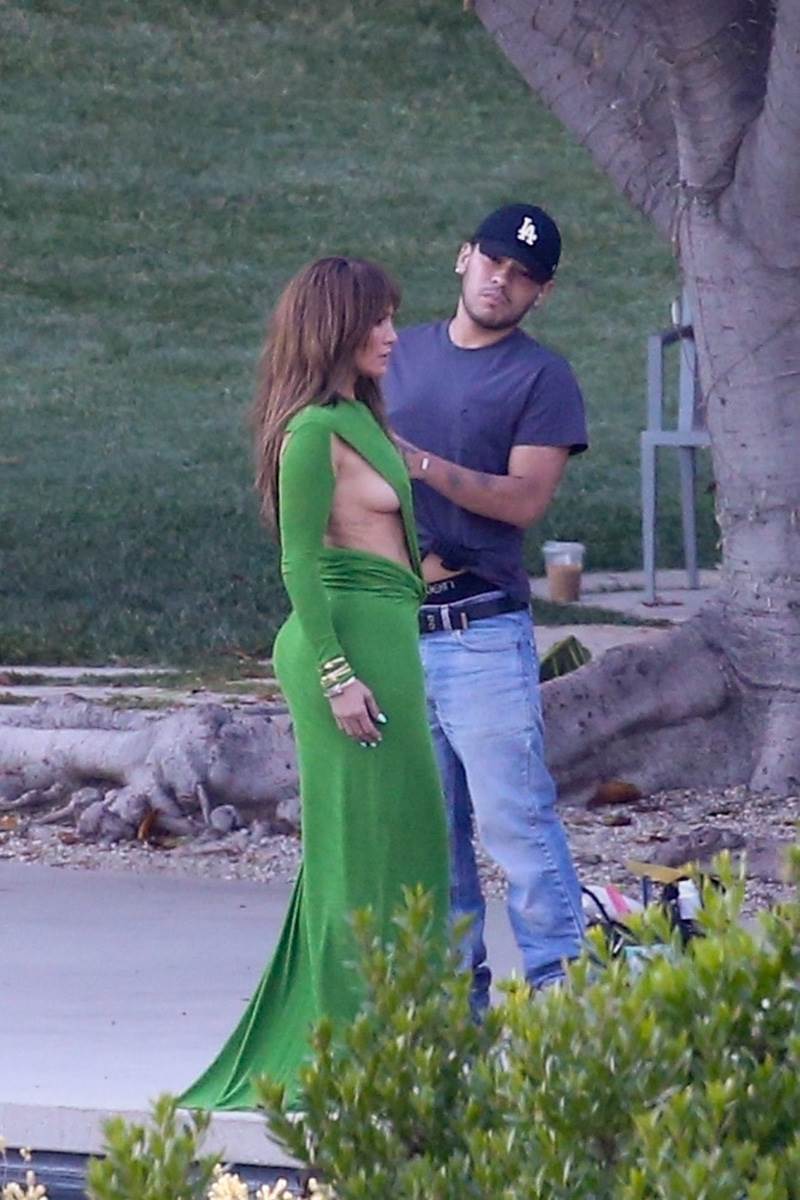 Jennifer Lopez (4).jpg