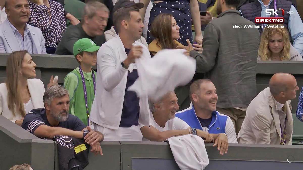 Novak Đoković nasmejan pet minuta na Vimbldonu