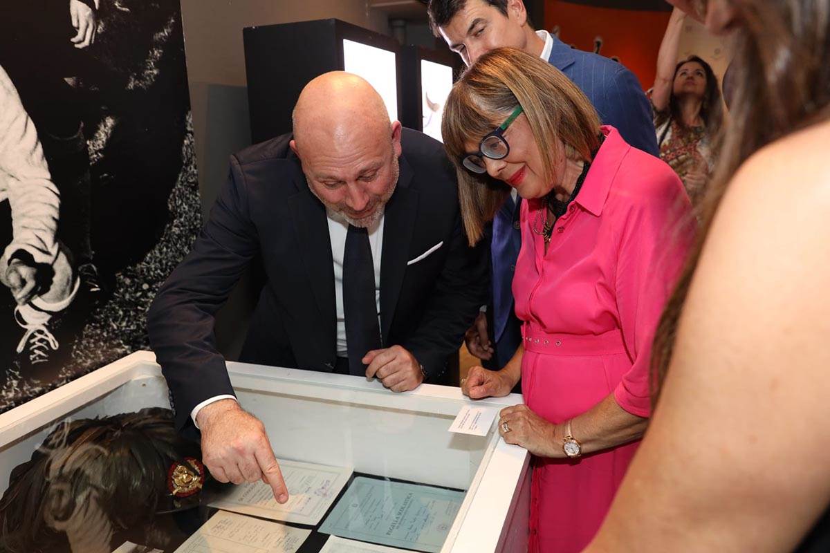 izložba siniša mihajlović (14).jpg