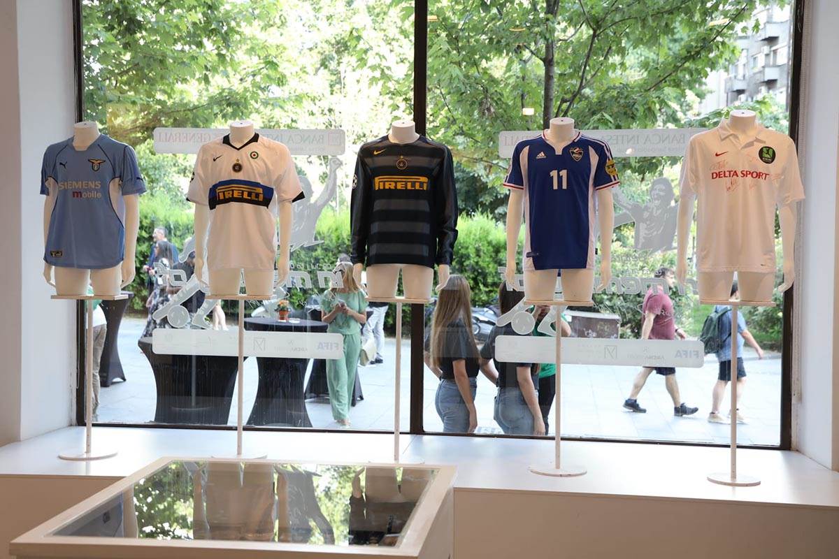 izložba siniša mihajlović (8).jpg