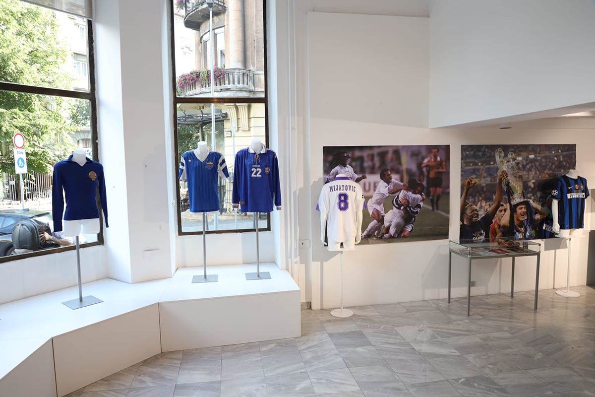 izložba siniša mihajlović (6).jpg