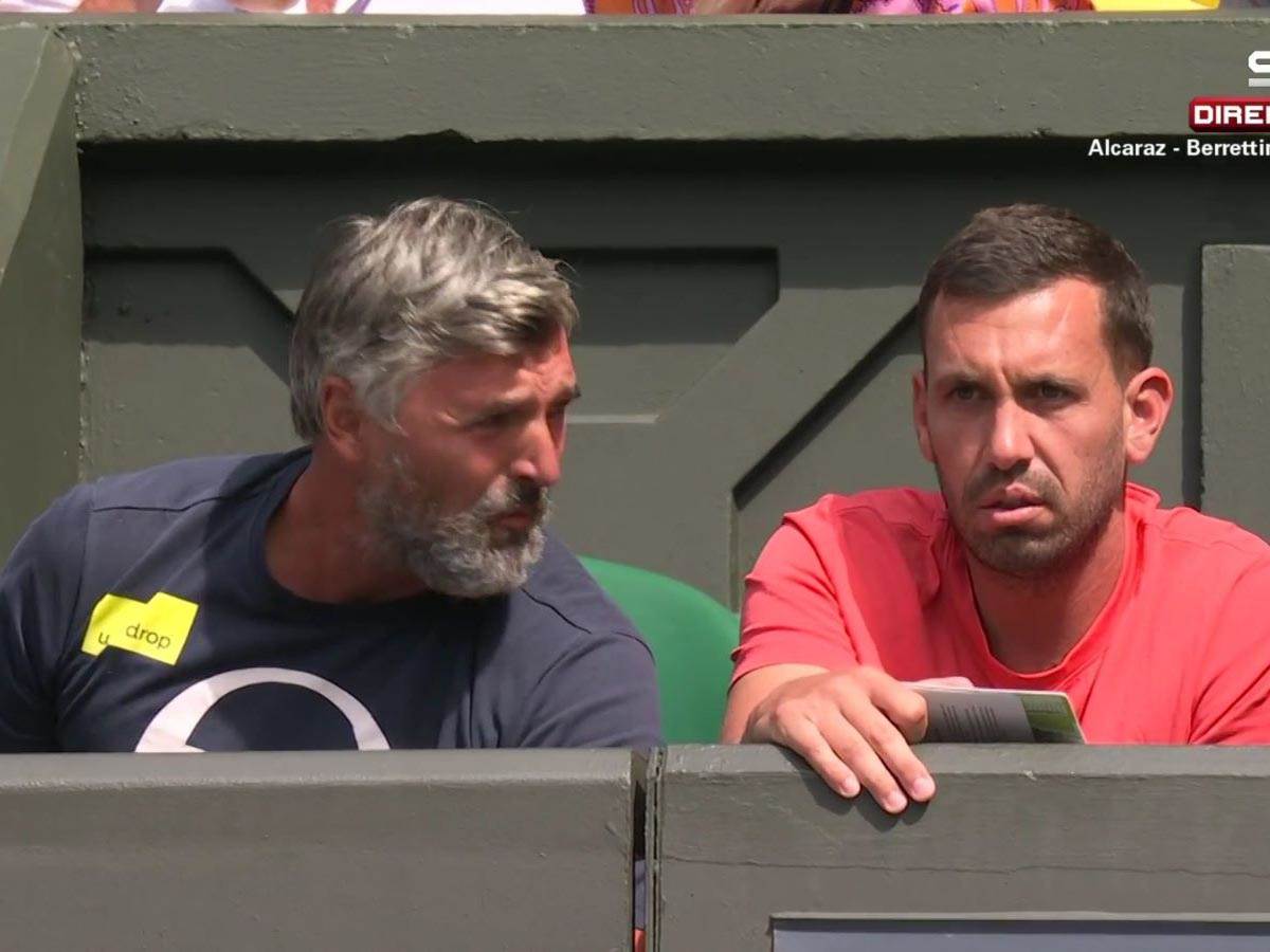 Novak Đoković pobesneo na Vimbldonu (4).jpg