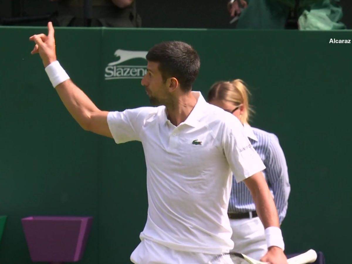 Novak Đoković pobesneo na Vimbldonu (3).jpg